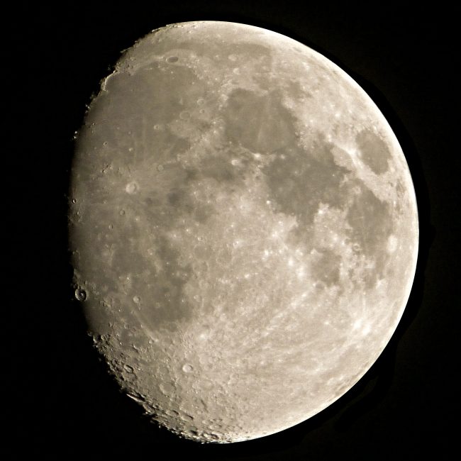 moon-waxing-gibbous-6-15-2016-Sthmas-Stirling-e1466070159913